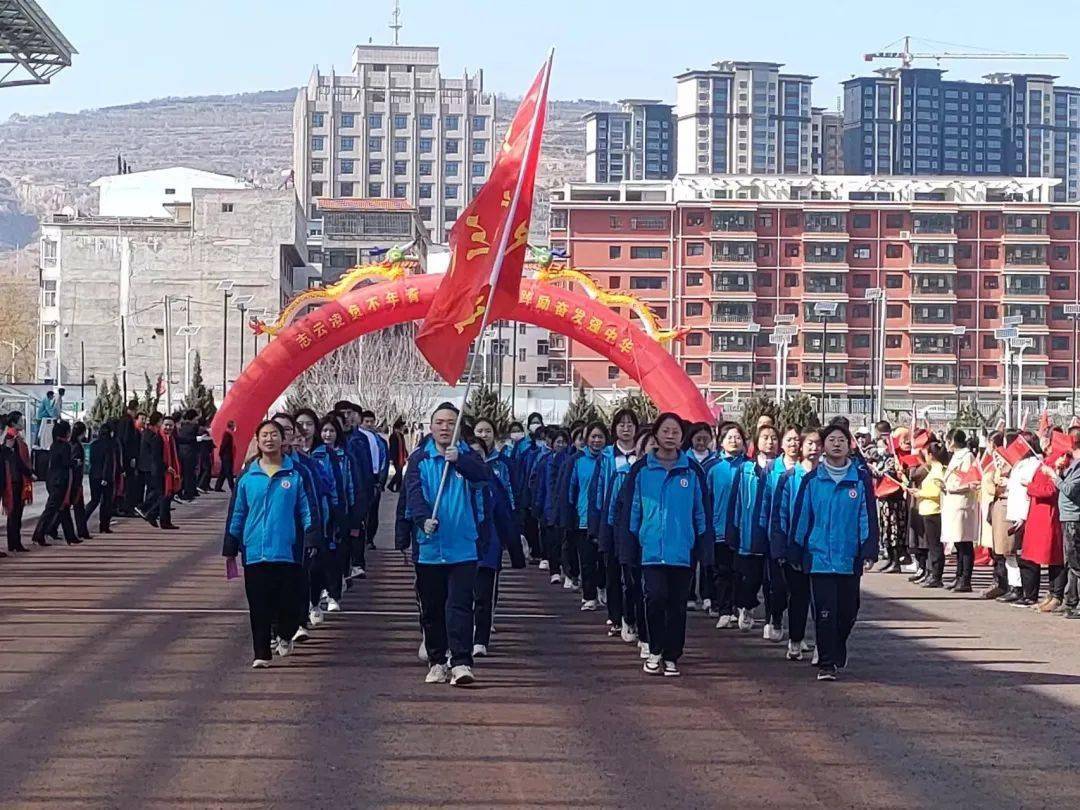 庄浪一中召开2023届高考百日冲刺誓师大会_学子_励志_全体师生