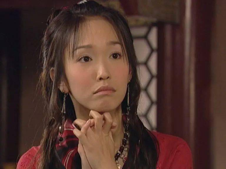 范文芳饰演的"天下第一厨"老板娘柳非雁拍过一部《我来也》范文芳还和