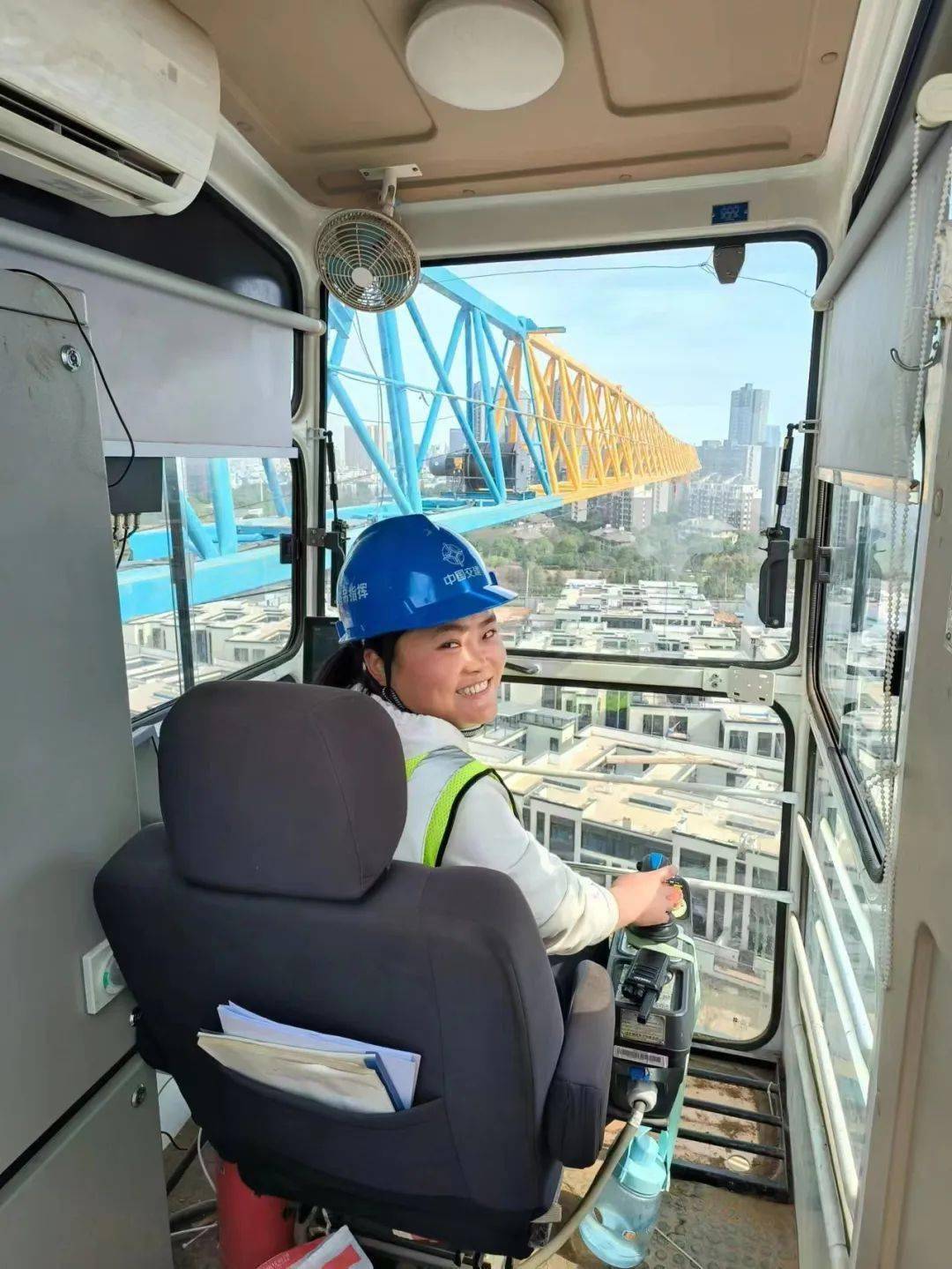 二公局的女司机,保证安全高效_搜狐汽车_搜狐网