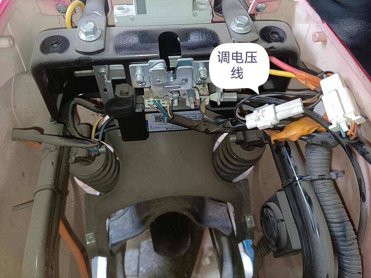 电动车48v与60v对插线图片