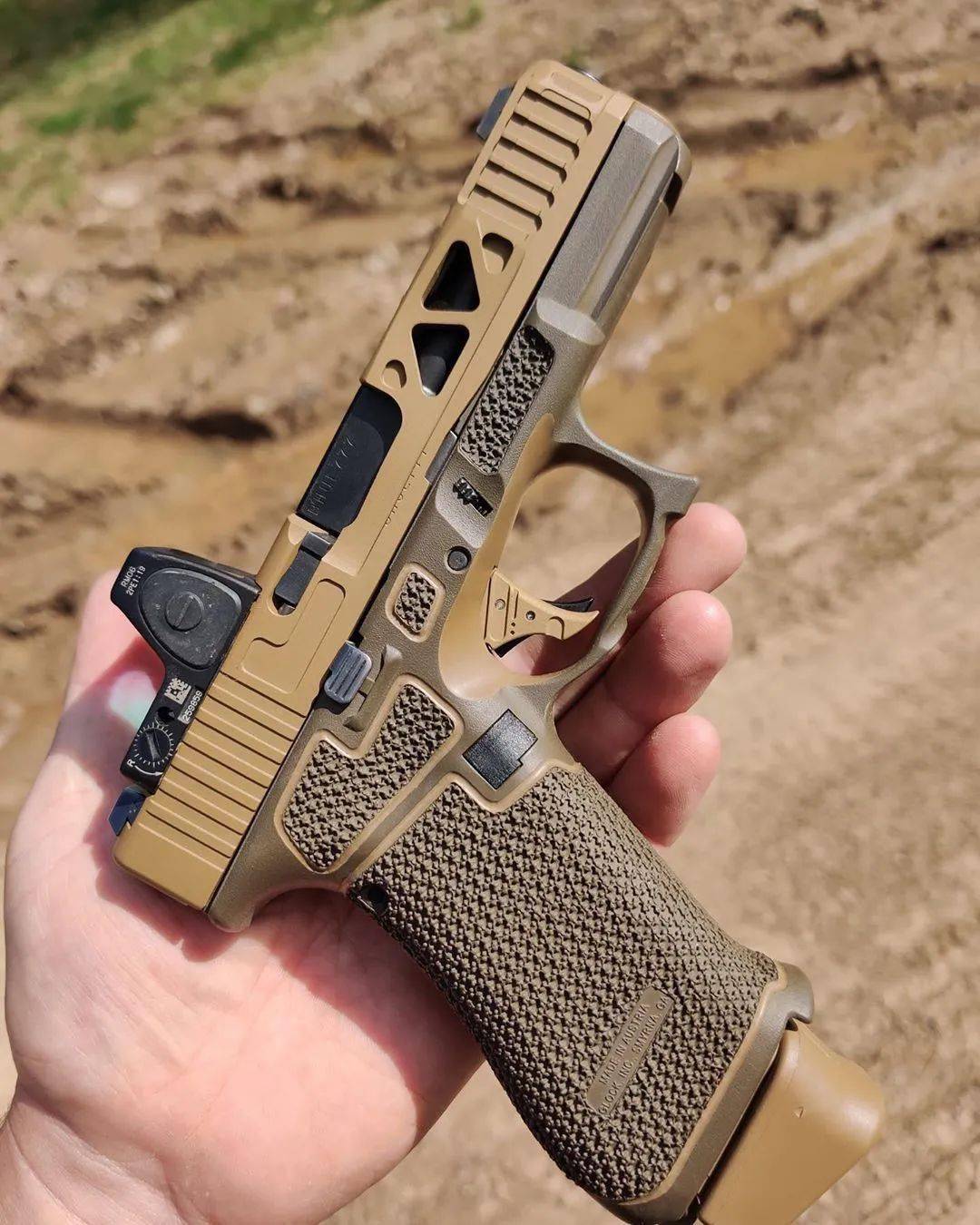 【格洛克g19x美图】修长的腰身 炸裂的颜值