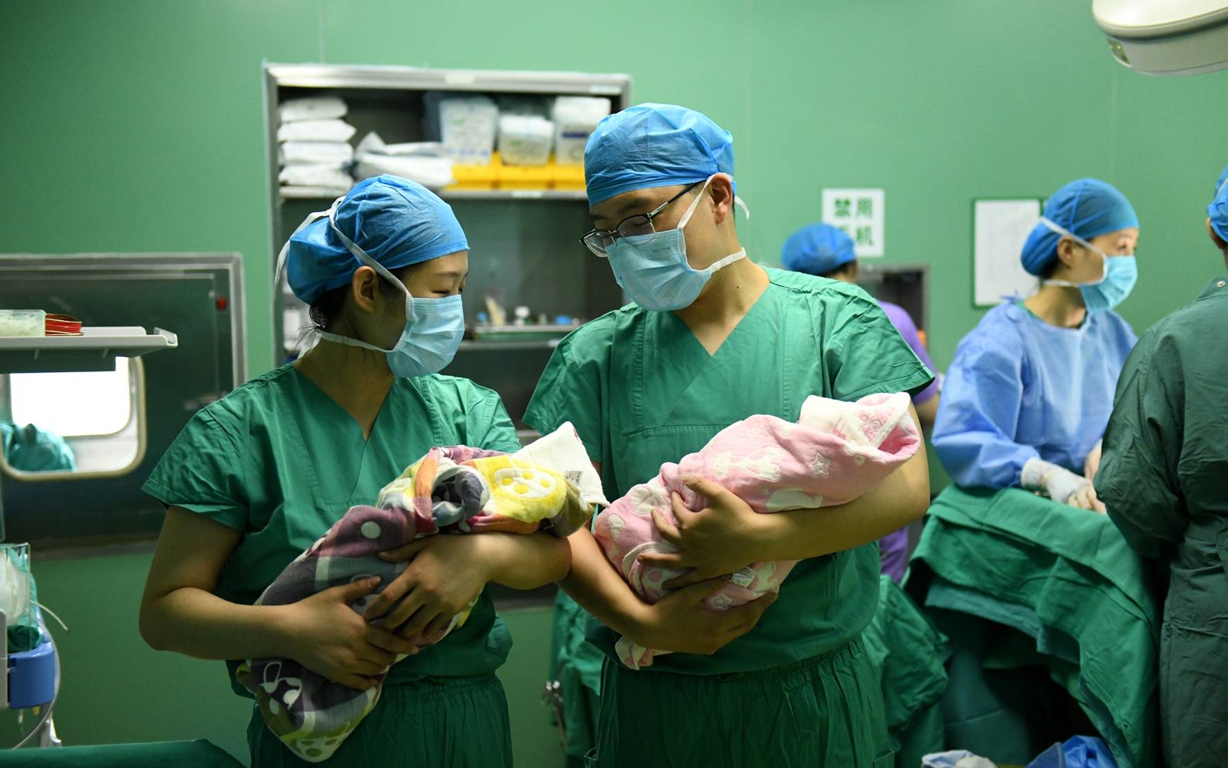 孕妇分娩三大产程护理措施