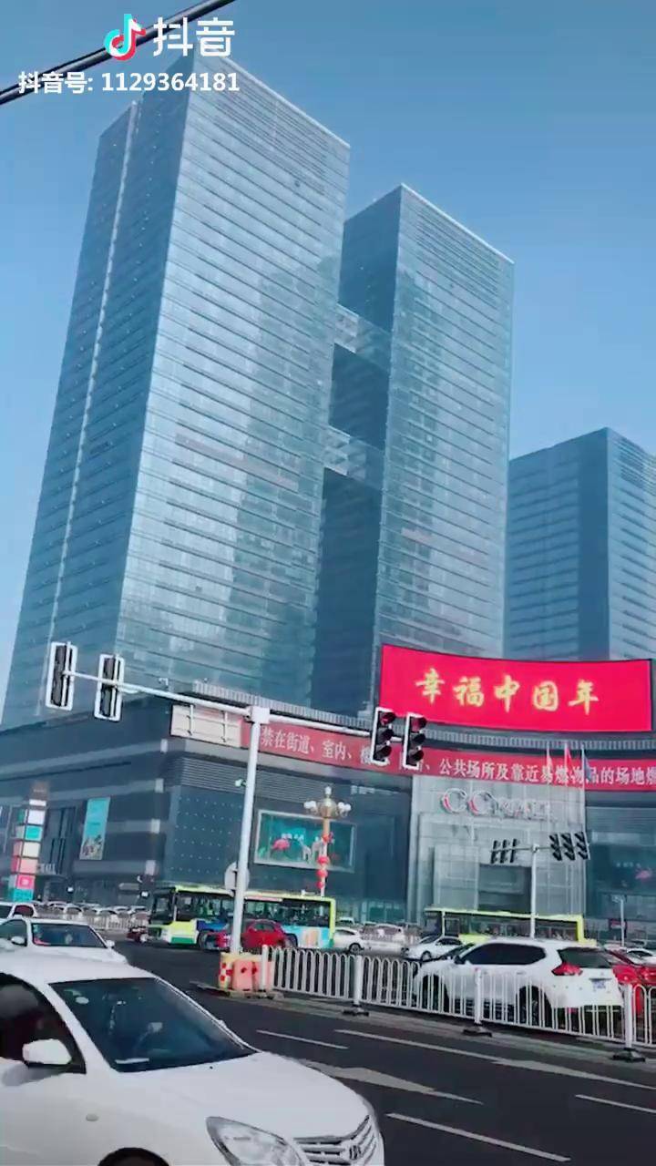 2019419 乌鲁木齐时代广场红山新世纪西大桥大小西门,铁粉们专门为