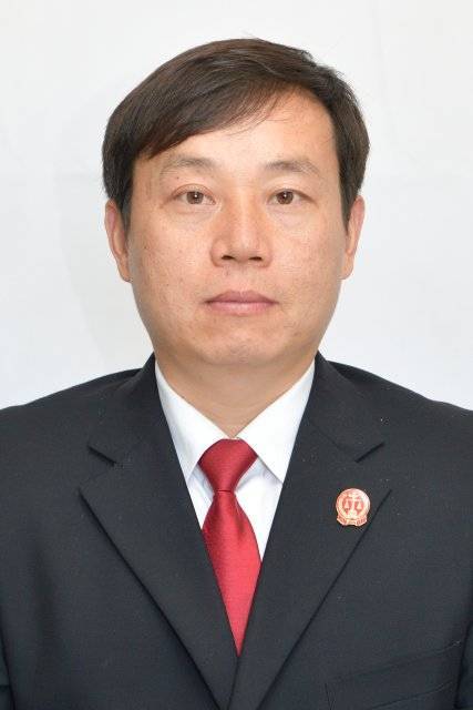 市西山区人民法院民三庭一级法官尚显达,云南云都律师事务所主任吴涛