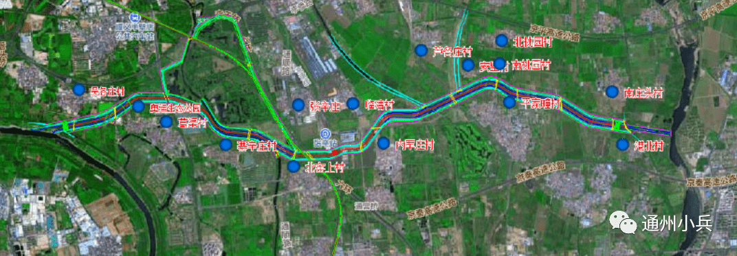 张辛庄火车站南约 400m 处穿越京承铁路后转向东北,在内军庄村北及平