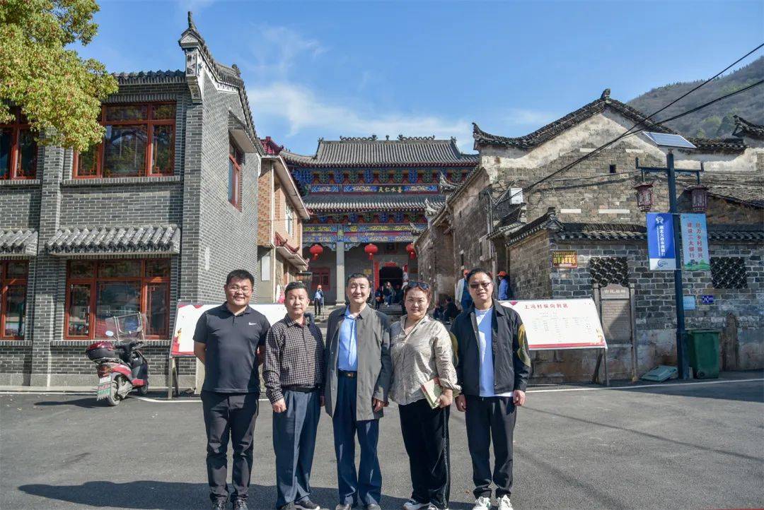 博州文联一行参观大冶上冯村博州文联一行参观劲牌有限公司11日,博州