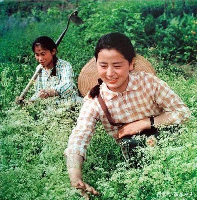蹉跎岁月:女知青珍贵照片100张_劳动_进行_农村