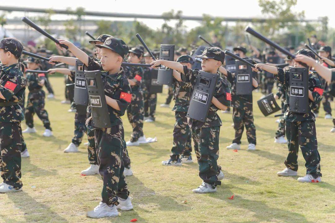 幼儿园|童心系国防,共筑中国梦——翰林幼儿园"我是小小特种兵"幼小