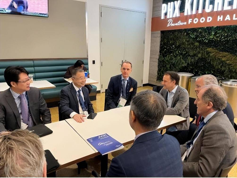 sofocleous带领团队代表sir 与cci团队会谈会议期间,滕皋军院士还带领