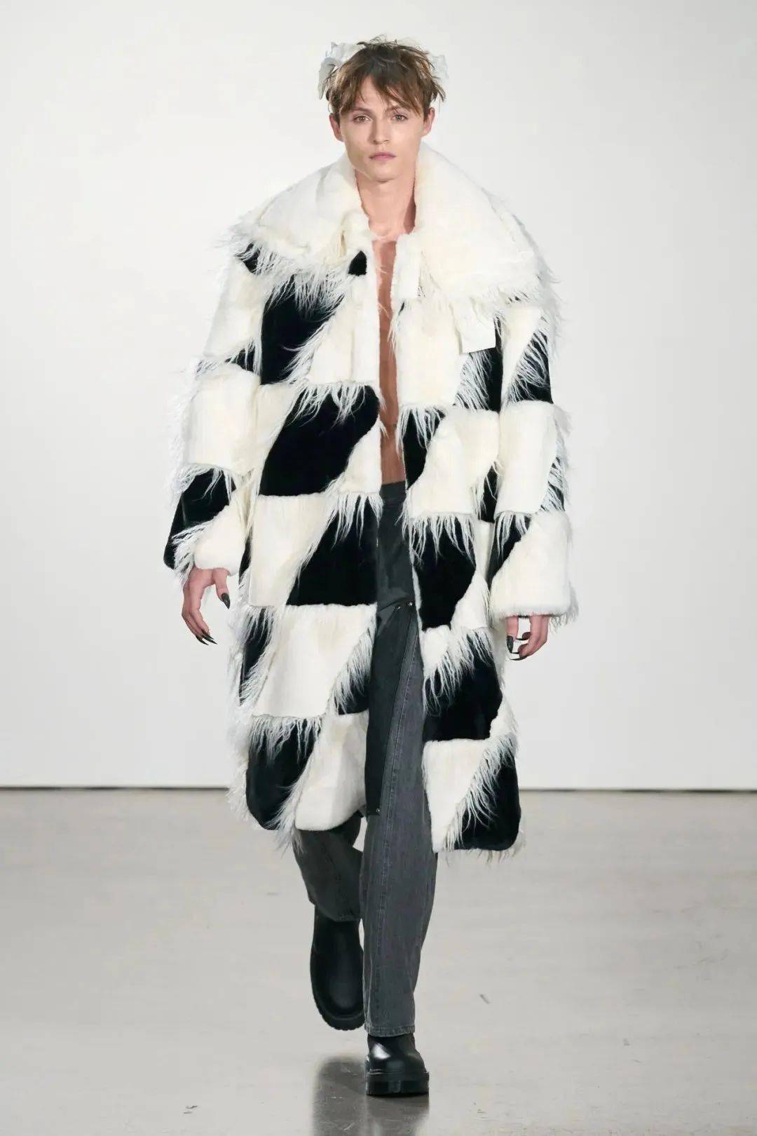 private policy 由中国设计师李浩冉和瞿思颖在纽约创立,两位年轻设计