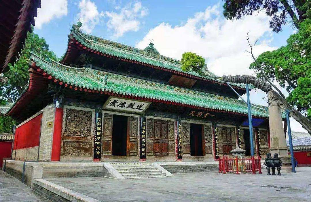 關聖殿南郭寺在唐代已具相當規模南郭寺為隴右第一名剎為天水的八景之