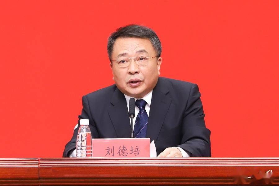 福建省商务厅党组成员,副厅长刘德培.