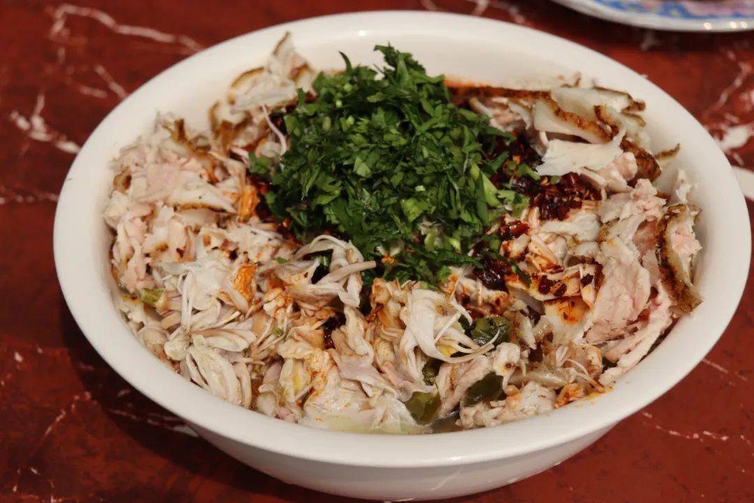 保山| 施甸太平:白花闹春 桌上添鲜_百花_枝头_香味