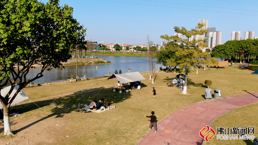 北滘君蘭河岸公園德順好你678文化街位於順德倫教三洲社區,是佛山舊