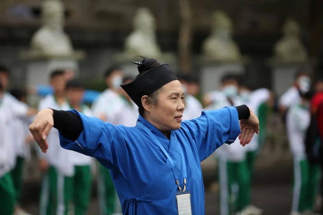恢复海南入境免签政策 文笔峰准备就绪_旅游_金刚_养生功