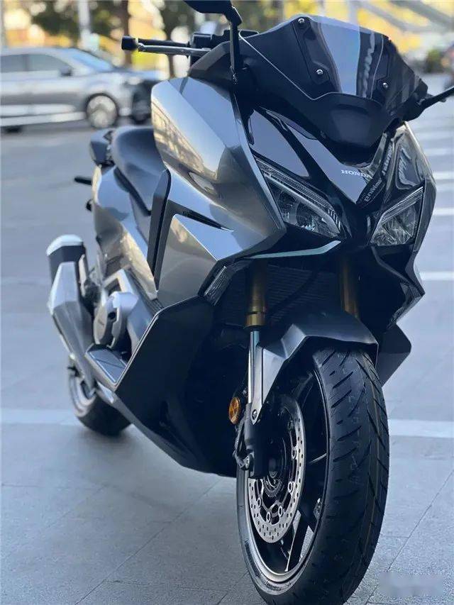 honda 全新nss750「薄墨灰」新色来袭