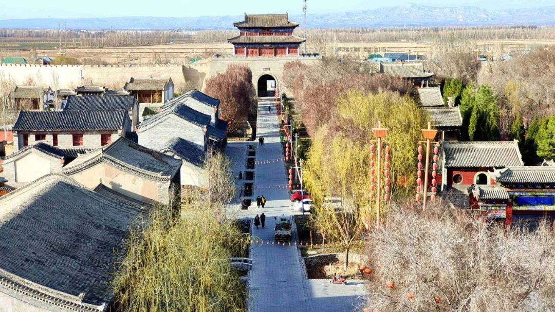 锡伯古城迎来旅游春天_游客_伊犁_来自
