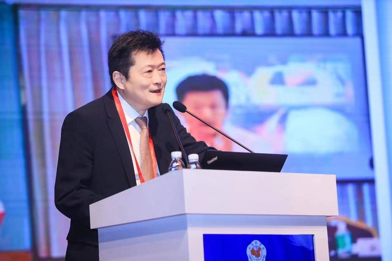 阜外华中心血管病医院党委书记邵凤民教授表示,在范太兵教授的带领下