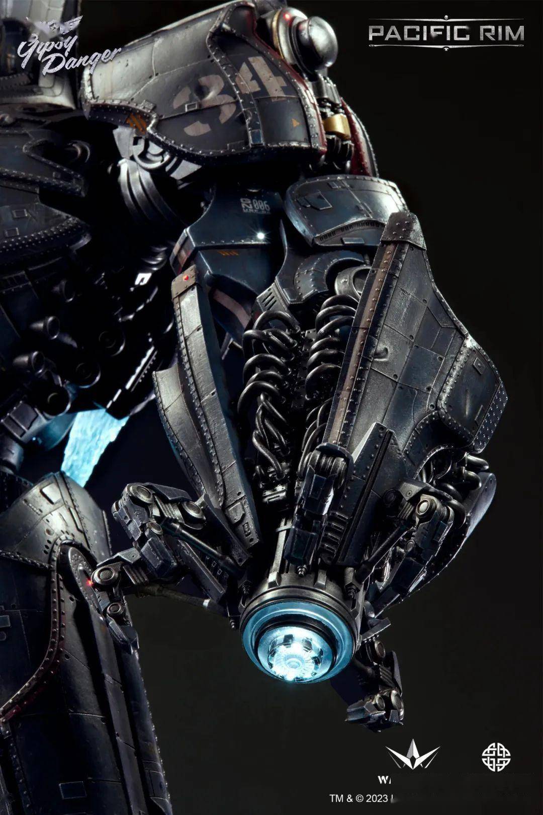 表面也有着一些旧化涂装的处理首先是链剑,造型细节做得还不错多附带