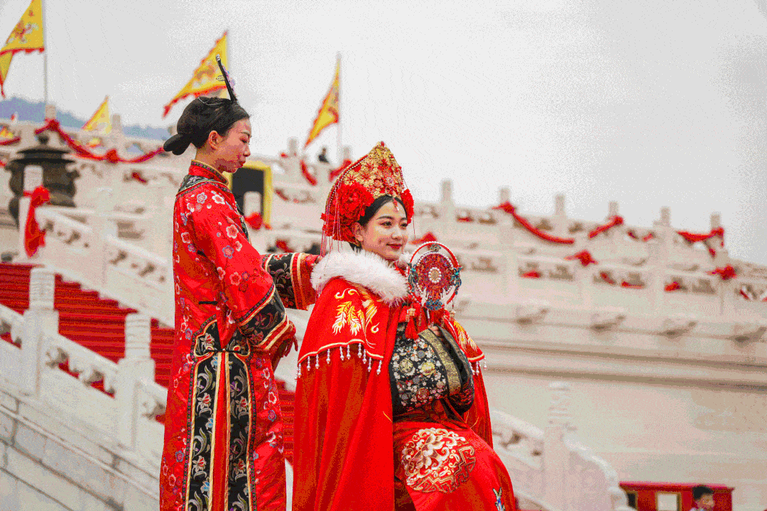 横店秦王宫,梦外滩,梦幻谷,新圆明园春苑,大智禅寺纯玩二日游(门票全