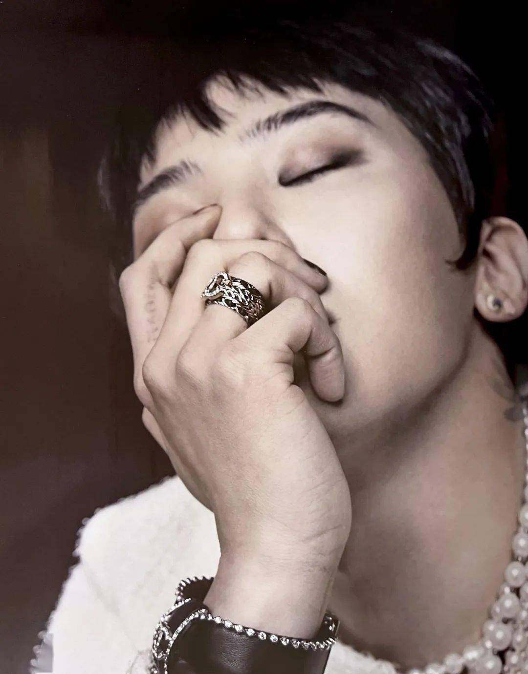 最新权志龙《芭莎》韩国杂志内页图 676767