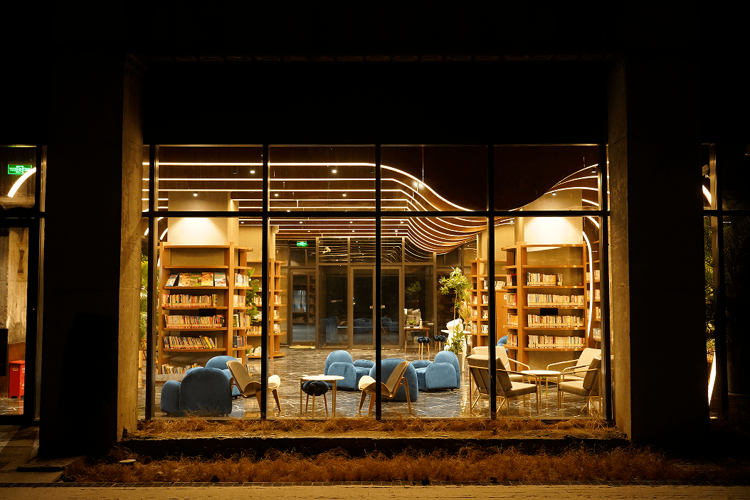 北京网红打卡地 | 了仓数字艺术馆 "文化 科技"新体验_首钢_工业_城市