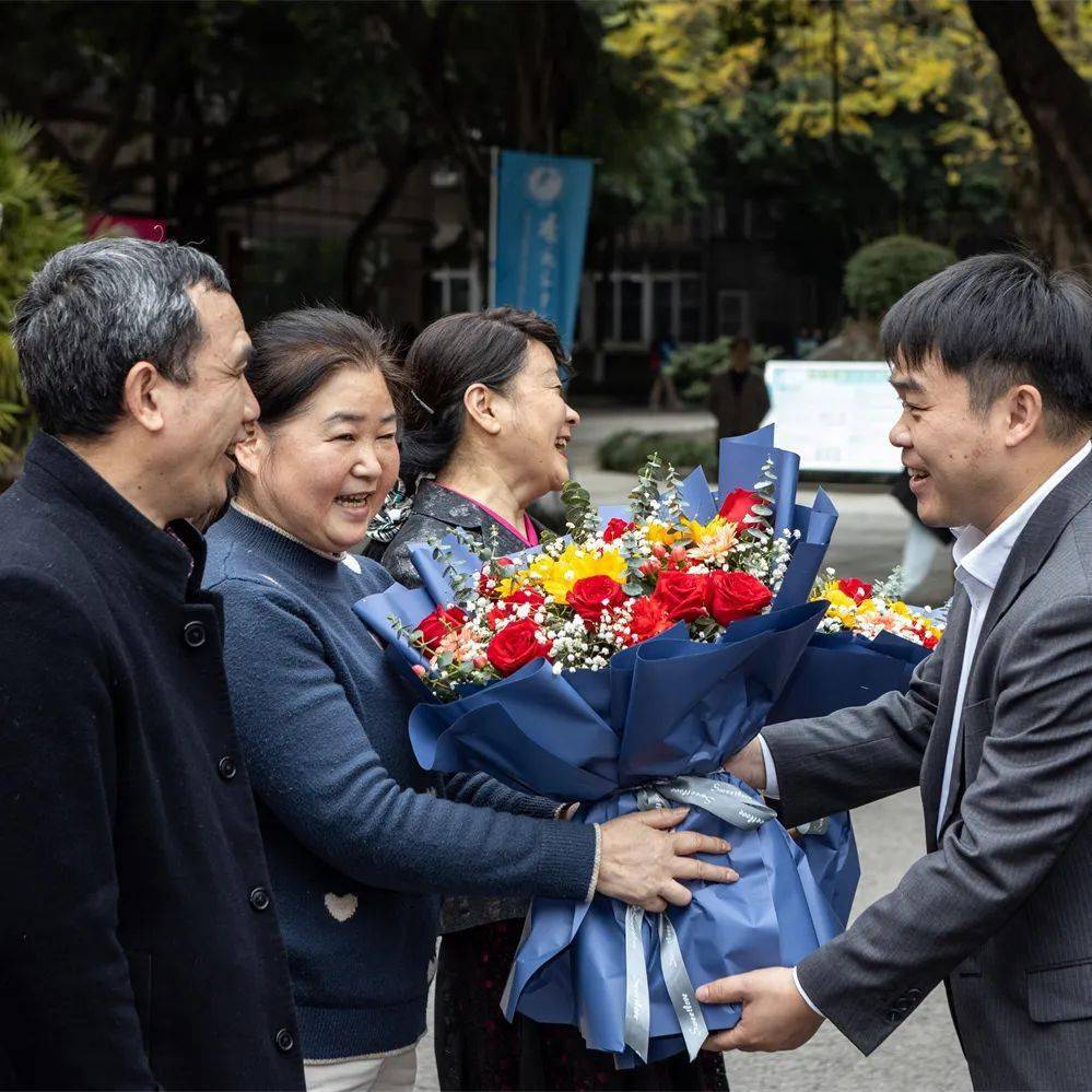 巴蜀中学李潇珂年龄图片