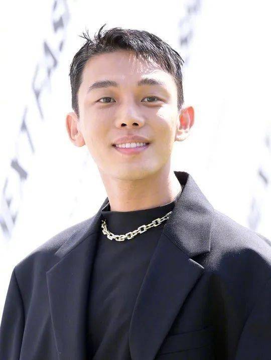 摩托车-苞娜出演网漫改编剧-金钟仁新专登榜一位_排行榜_专辑_广告