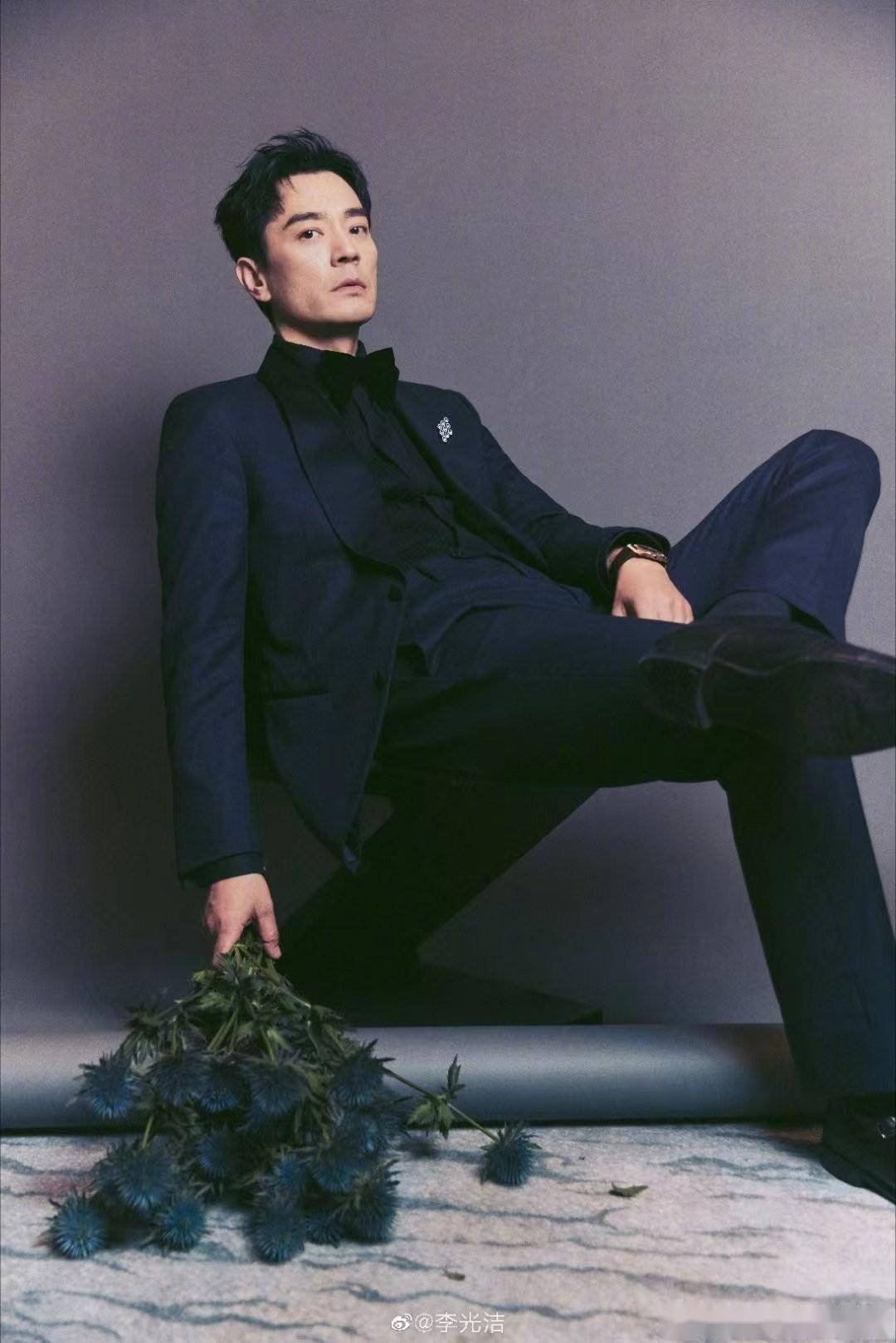 中韩叔圈天菜统一了大家的审美,霸总李光洁河道英隔空撞脸难抗拒_赵垒