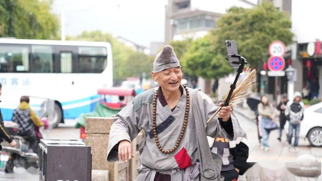 今天,你在温汤旅游度假区偶遇"济公"了吗?_董锋_明月山_直播