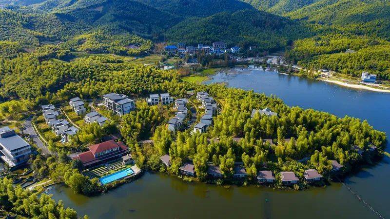 浙江省文化和旅游厅厅长褚子育一行来吴兴西塞山旅游度假区调研_风景