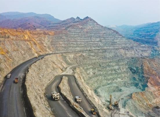 南芬露天铁矿加紧生产_矿业公司_本钢_契机