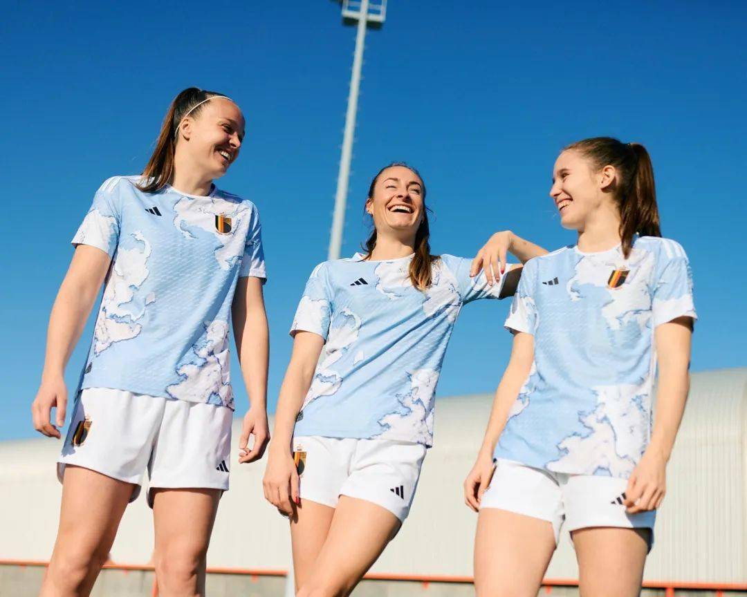 比利时女足国家队全新客场球衣发布_天空_阿迪达斯_极限