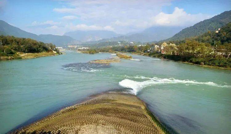 上善若水·天府粮仓丨走进都江堰,品读李冰治水的故事~_水利工程_四川