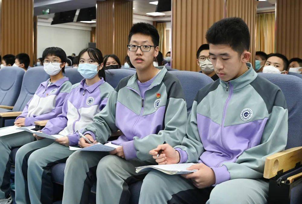 聆听生涯分享 预见美好未来——"预见"生涯节东校区