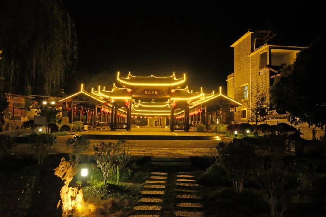 【特稿】贵州天柱:三门塘夜景璀璨夺目_侗寨_灯光_魅力