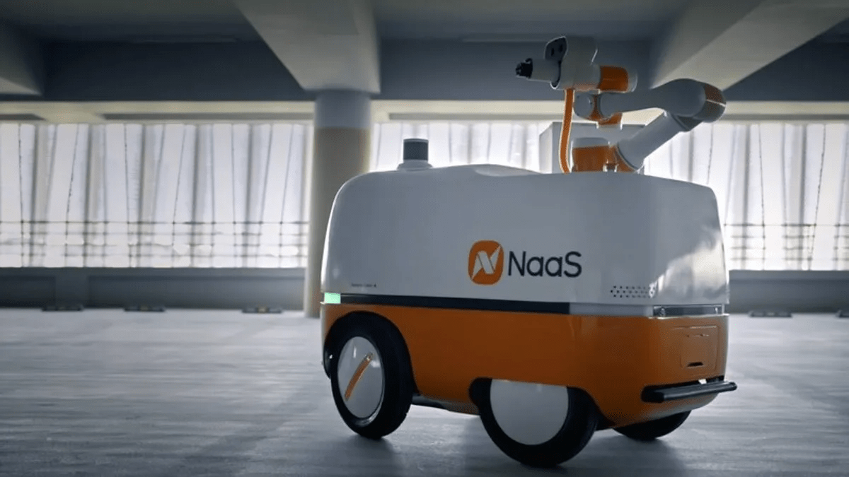 naas technology推出了自动驾驶电动汽车充电机器人_中国_寻找_定位