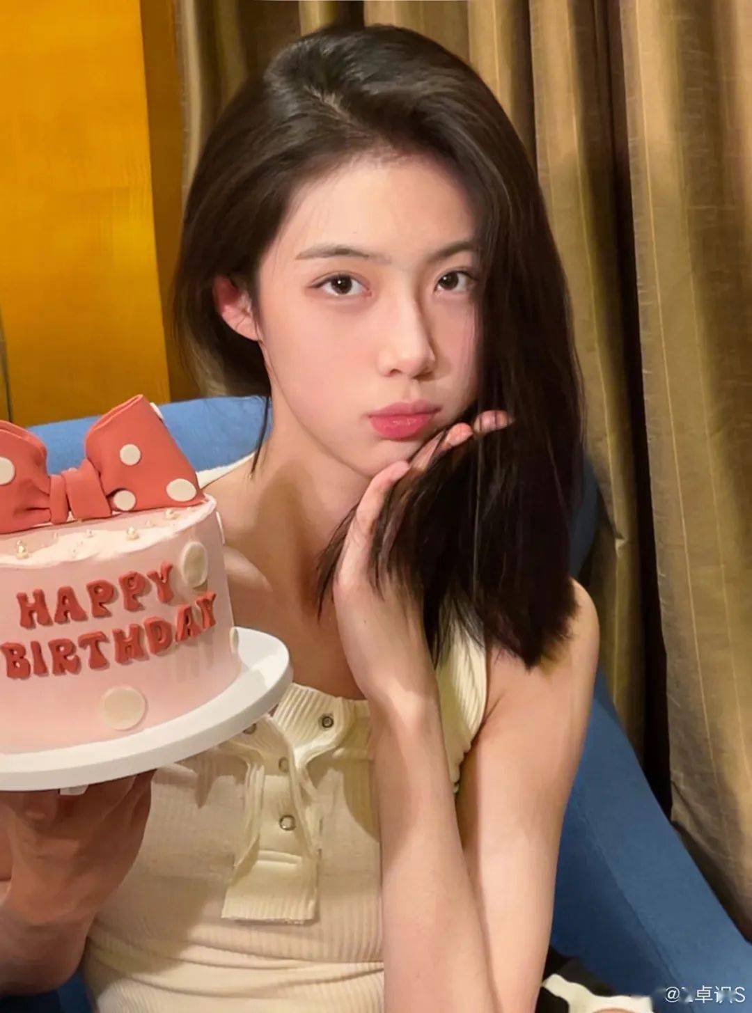 中国女篮颜值天花板!才20岁,这身材._球迷_卓识_美女