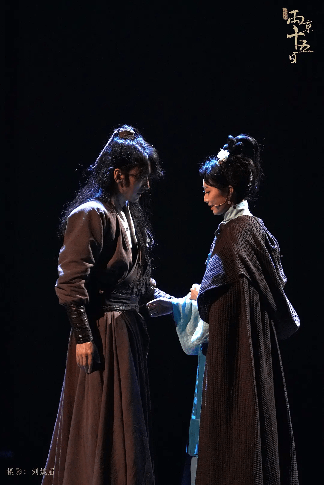 舞台剧《两京十五日》:用中式美学呈现大运河上的快意恩仇_观众_表演