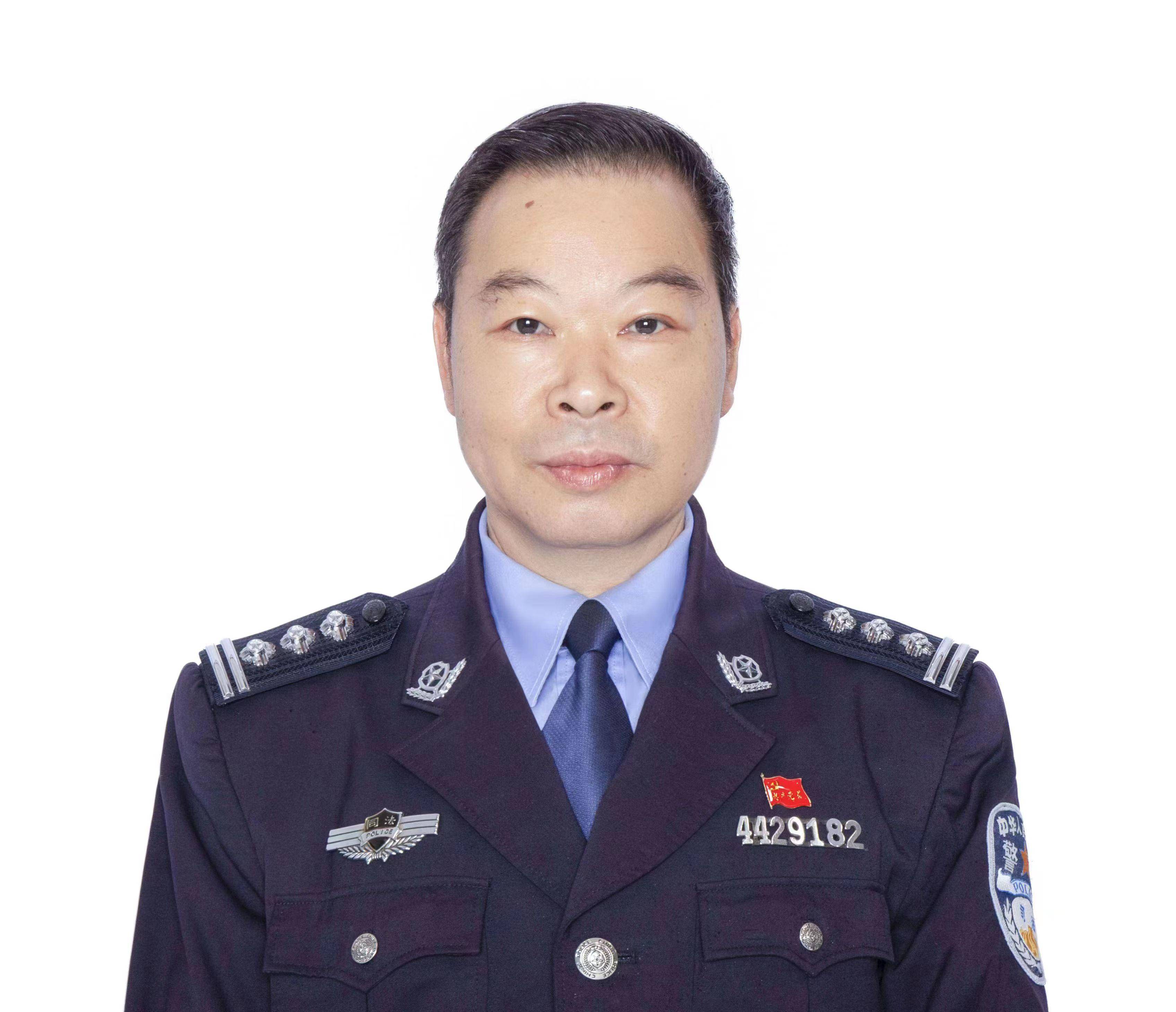 监狱警察四级警长图片