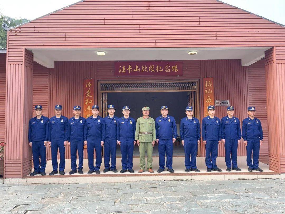 队伍各级活用驻地红色资源,深入龙州起义纪念馆,法卡山革命烈士陵园等