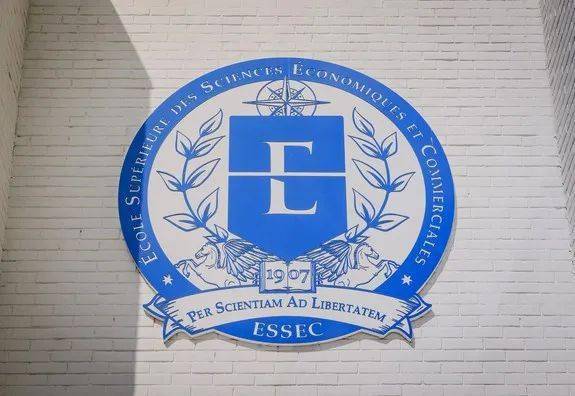 近日,法国9193essec商学院联合美国商会9694共同发表getting