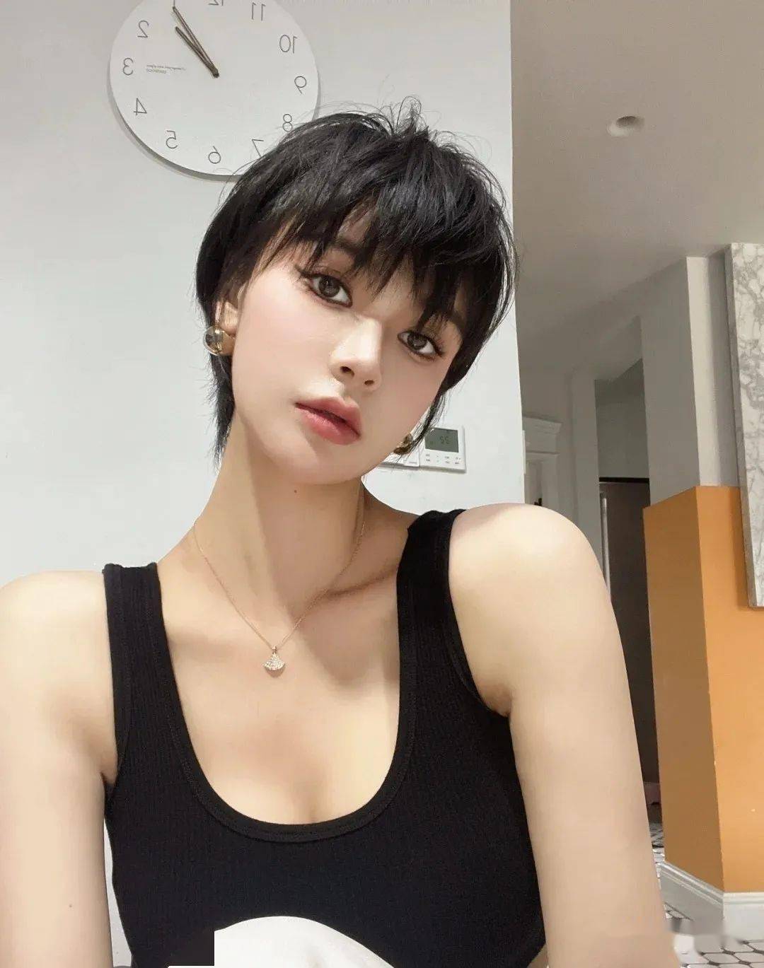 精致减龄超短发