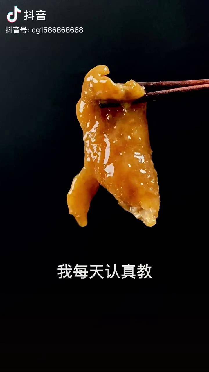 家庭版的走油蹄膀,又香又不油腻,做法非常简单,稍微有点厨艺一看就会
