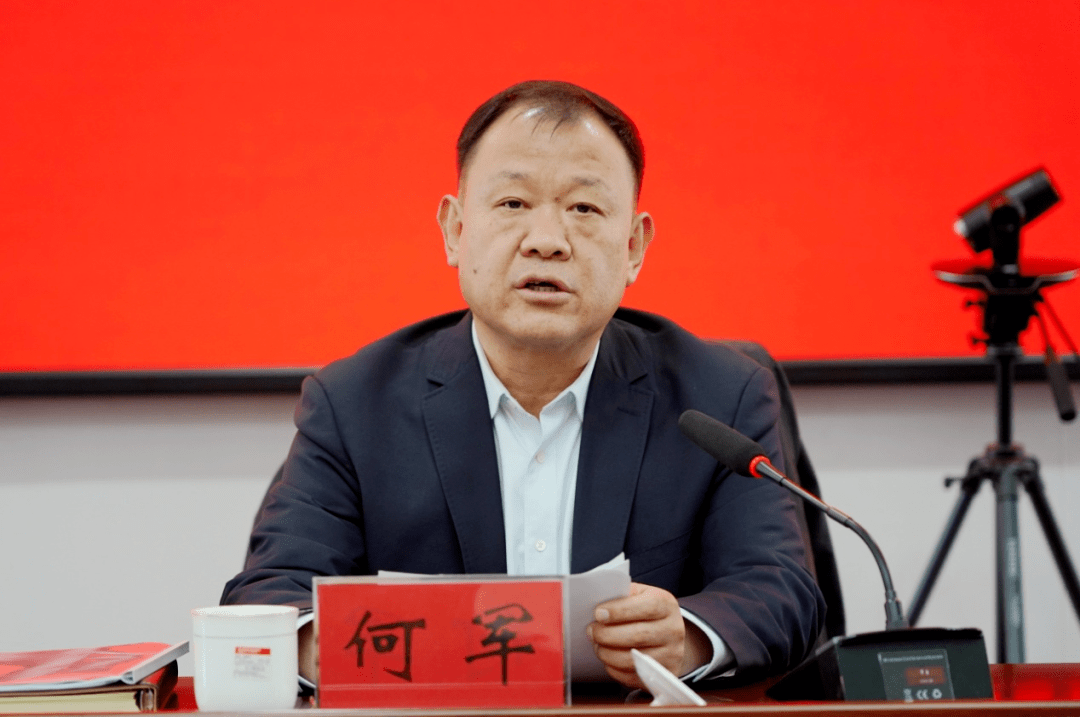 在三门峡市委和三门峡军分区的正确领导下,义马市各级把武装工作摆在