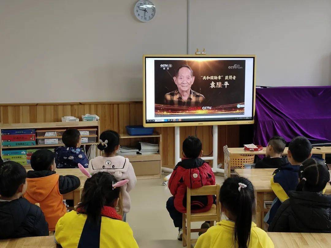 全县75所中小学,幼儿园均通过宣传展板,橱窗,班级宣传栏,楼道走廊等