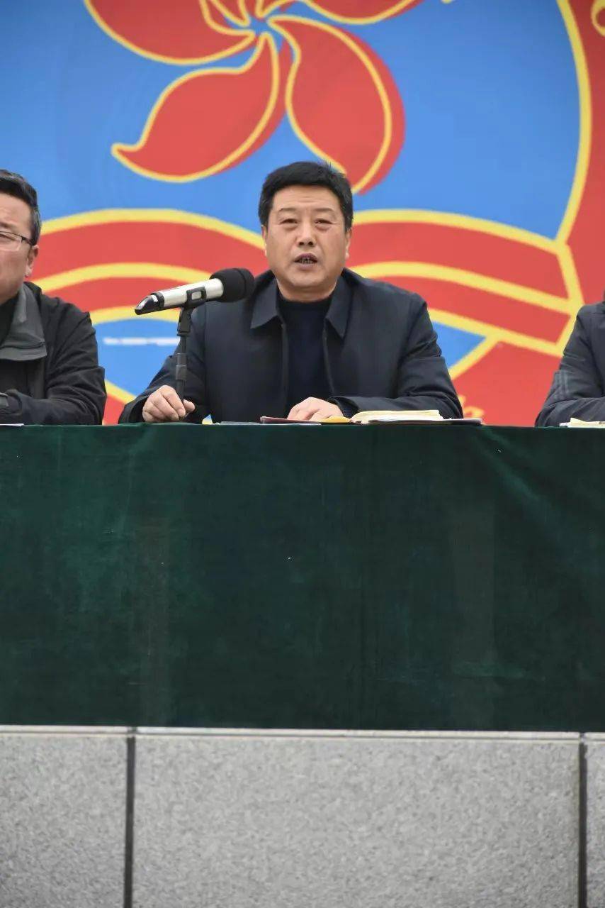 庄浪县紫荆中学召表彰大会_年级_包级_分析