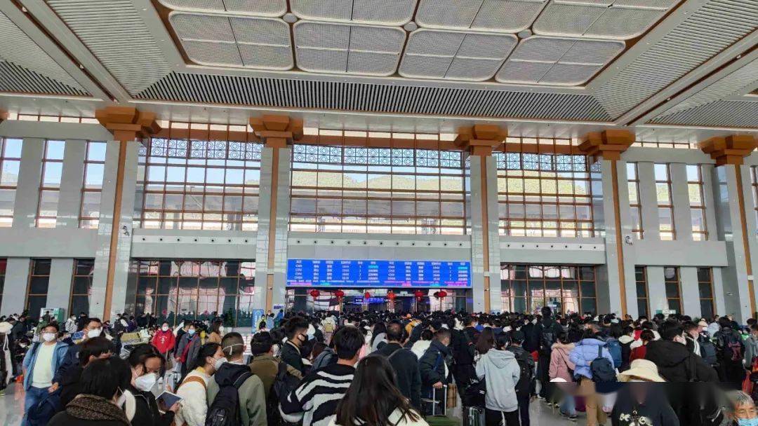 【交通快讯】保山火车站累计运送旅客突破两百万人次_列车_调整_客运