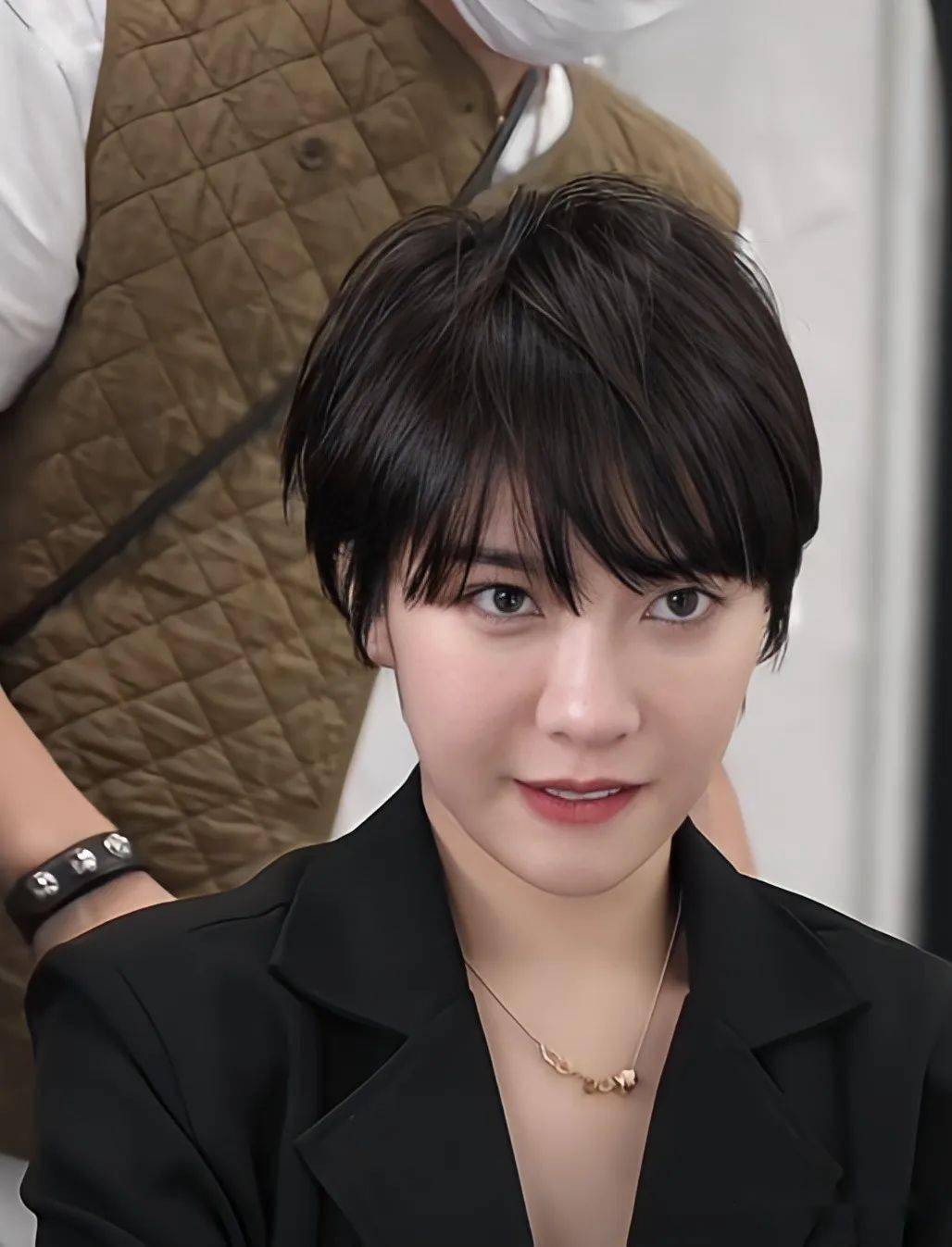 2023发廊最热"剪豁了精灵超短发"_发型_时尚_侵权