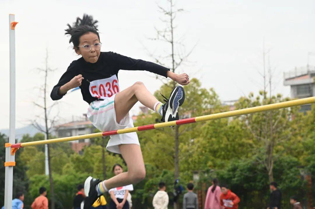 "迎亚运,向未来"——义乌市黎明湖小学第八届田径运动会_成功_运动